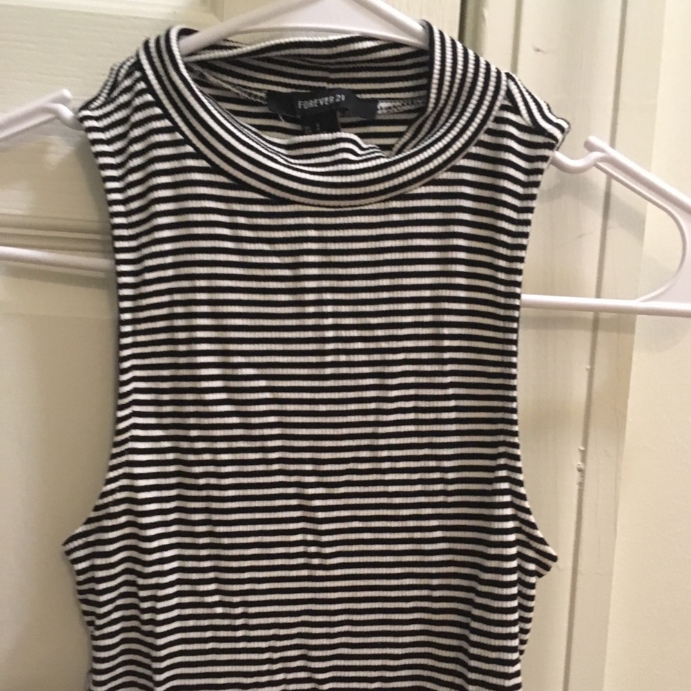 striped black & white crop top